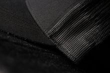 Carica l&#39;immagine nel visualizzatore di Gallery, Snapback &quot;CAPTAIN&quot; Black/Yellow
