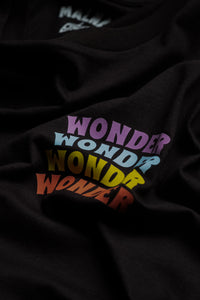 Tshirt "WONDER" Rainbow Black Edition